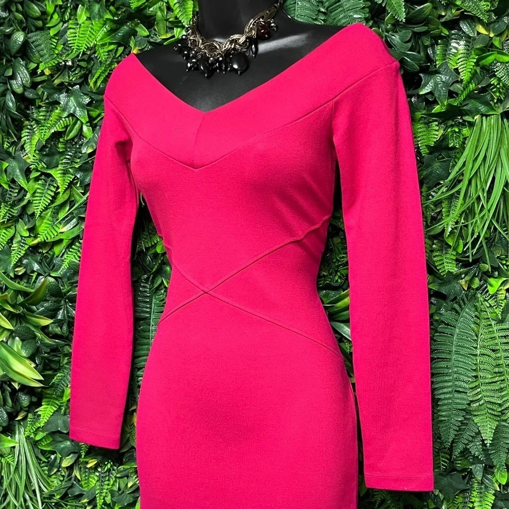 Karen Millen Dress US 6 Fuchsia Red Off Shoulder V-Neck Bodycon Midi 3853 - Picture 6 of 9